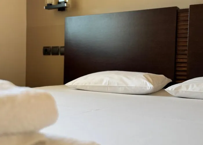 Vilă Kthma Tzhka - *